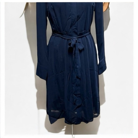 🌻NEW w/tag Nanette Lepore Navy Blue Pleated Waist Tie Shirt Dress Size 4. - Picture 4 of 11